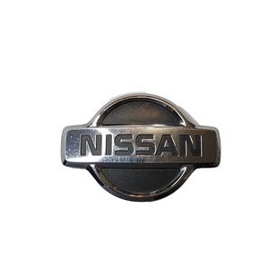 00 01 Nissan Maxima Grille Emblem 62892-2Y900 OEM Logo Badge Front Bumper SE GXE